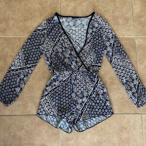 UK2LA Bohemian Black & White Print Long Sleeve Romper XS